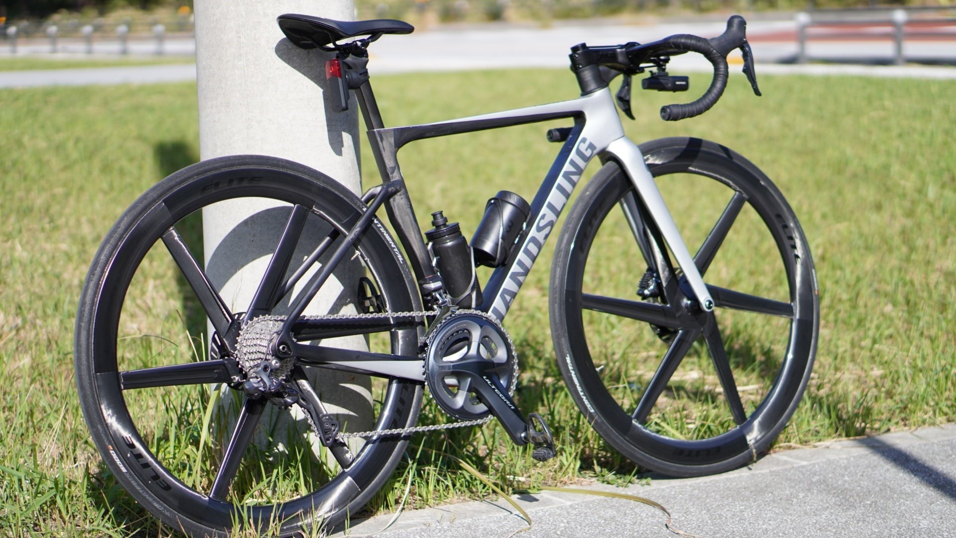 インプレ】異端児過ぎるカーボンホイール。Elitewheels Velo Six Disc