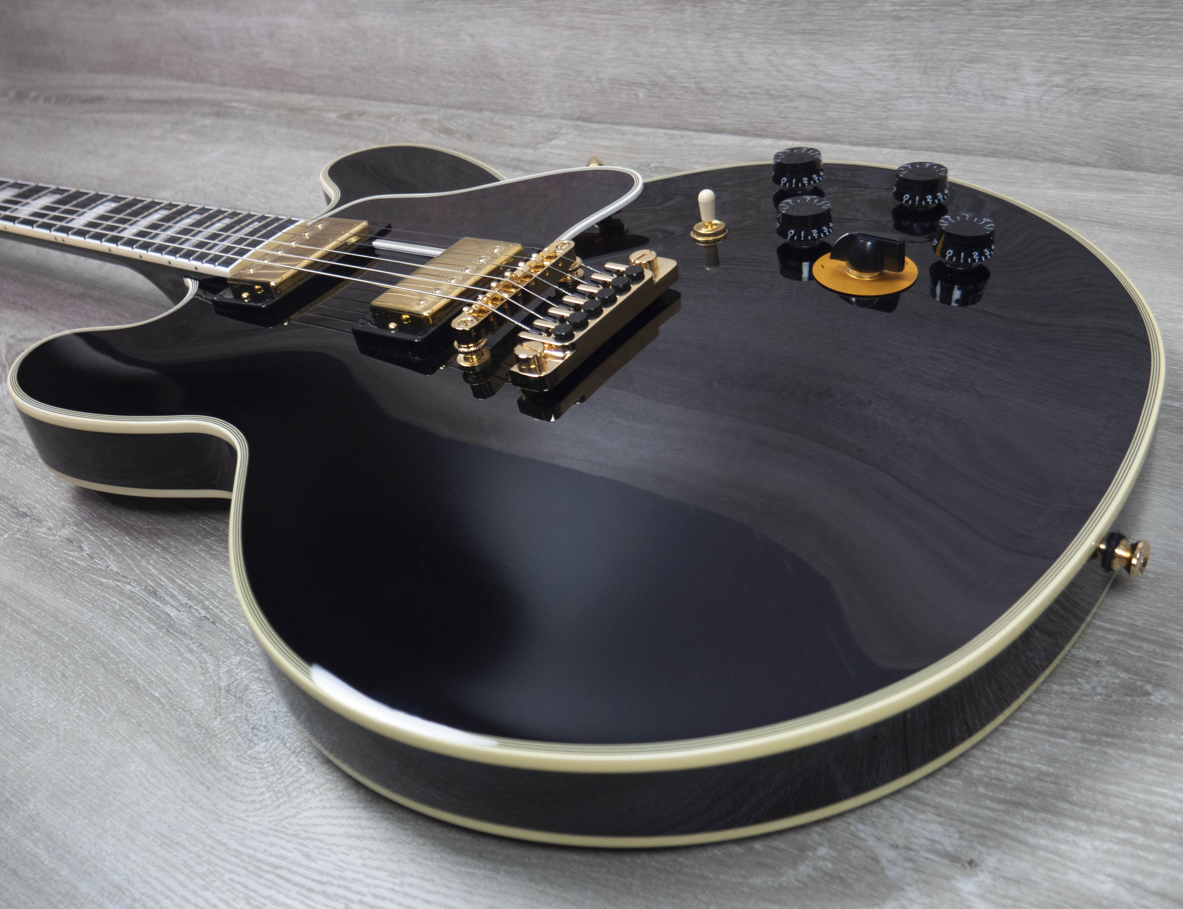 Epiphone B.B. King Lucille, Ebony – A Strings