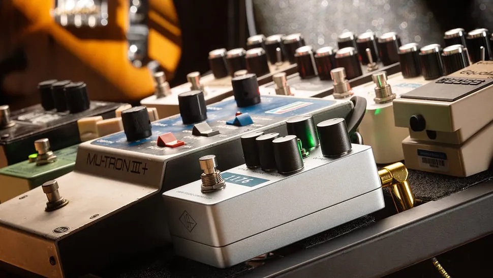 UA] UAFX 1176 Studio Compressor 리뷰 (by MusicRadar) - GEARLOUNGE