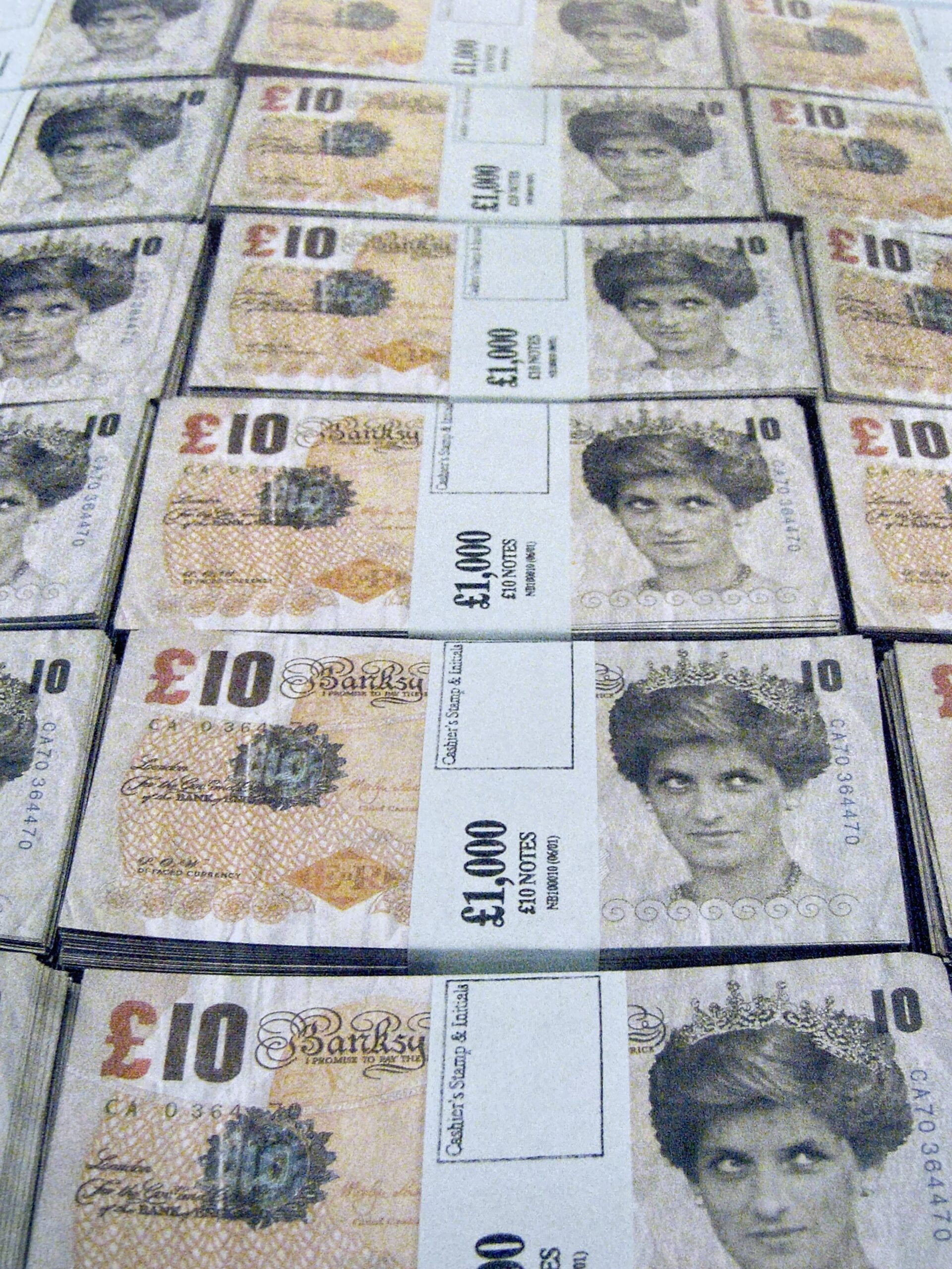 Di-Faced Tenners, 2004 - Banksy Explained
