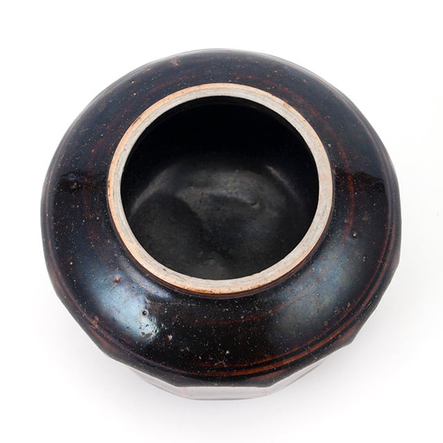 李朝飴釉面取壺 Amber Glazed Faceted Jar, Li Dynasty 18th-19th