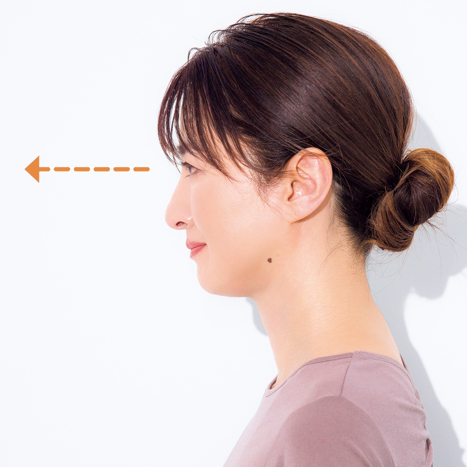 ストレートネック」解消に向けて！首が楽になる簡単体操 | 美ST ONLINE