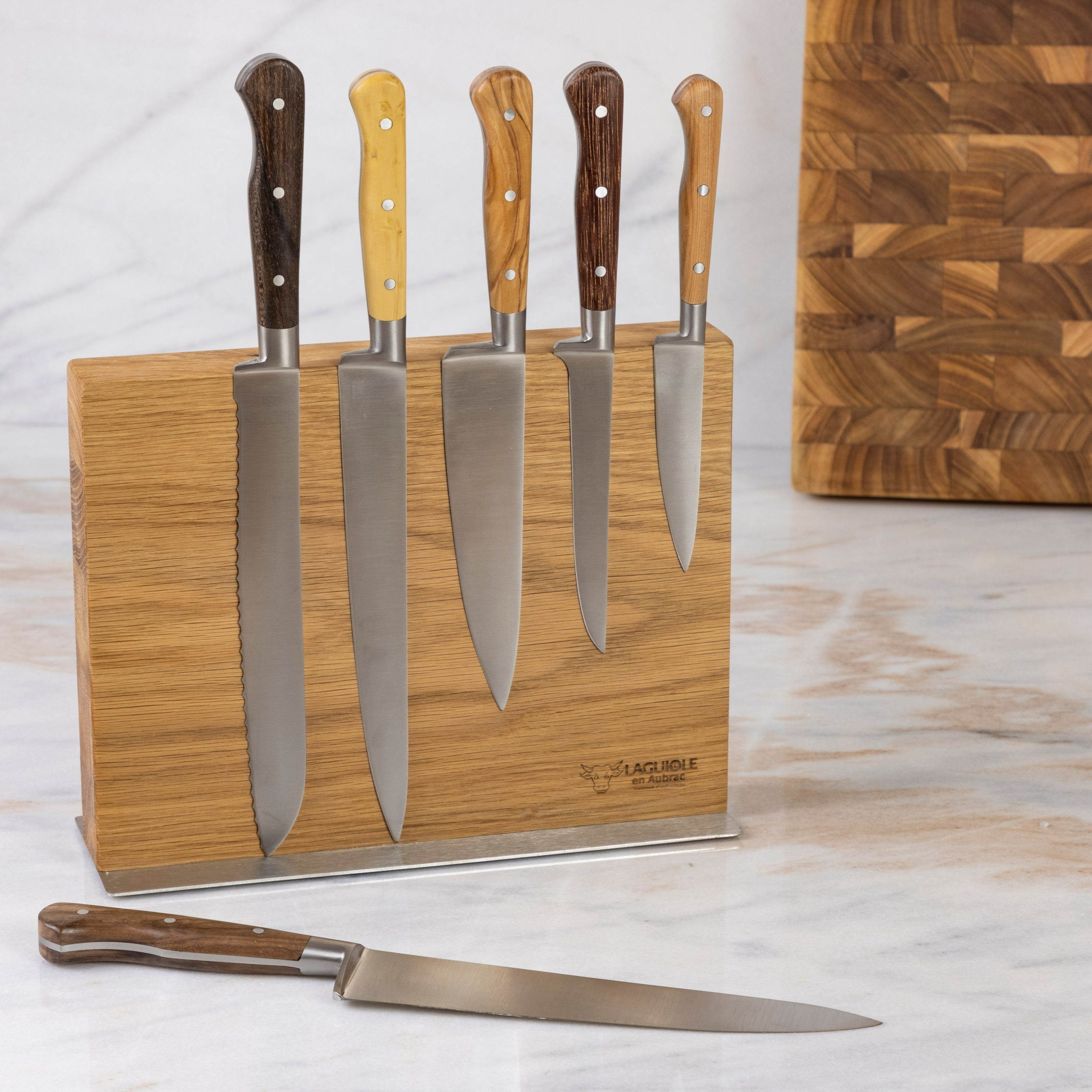 Laguiole en Aubrac Kitchen Knives with Oak Block, Set of 6, Mixed