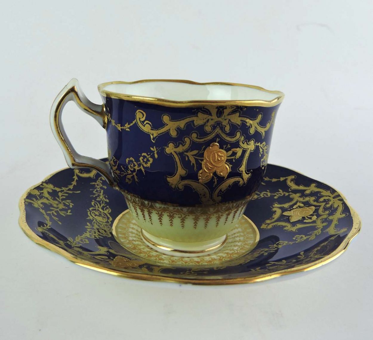 Set of 8 Cups & Saucers By George Jones & Sons, England - Crescent