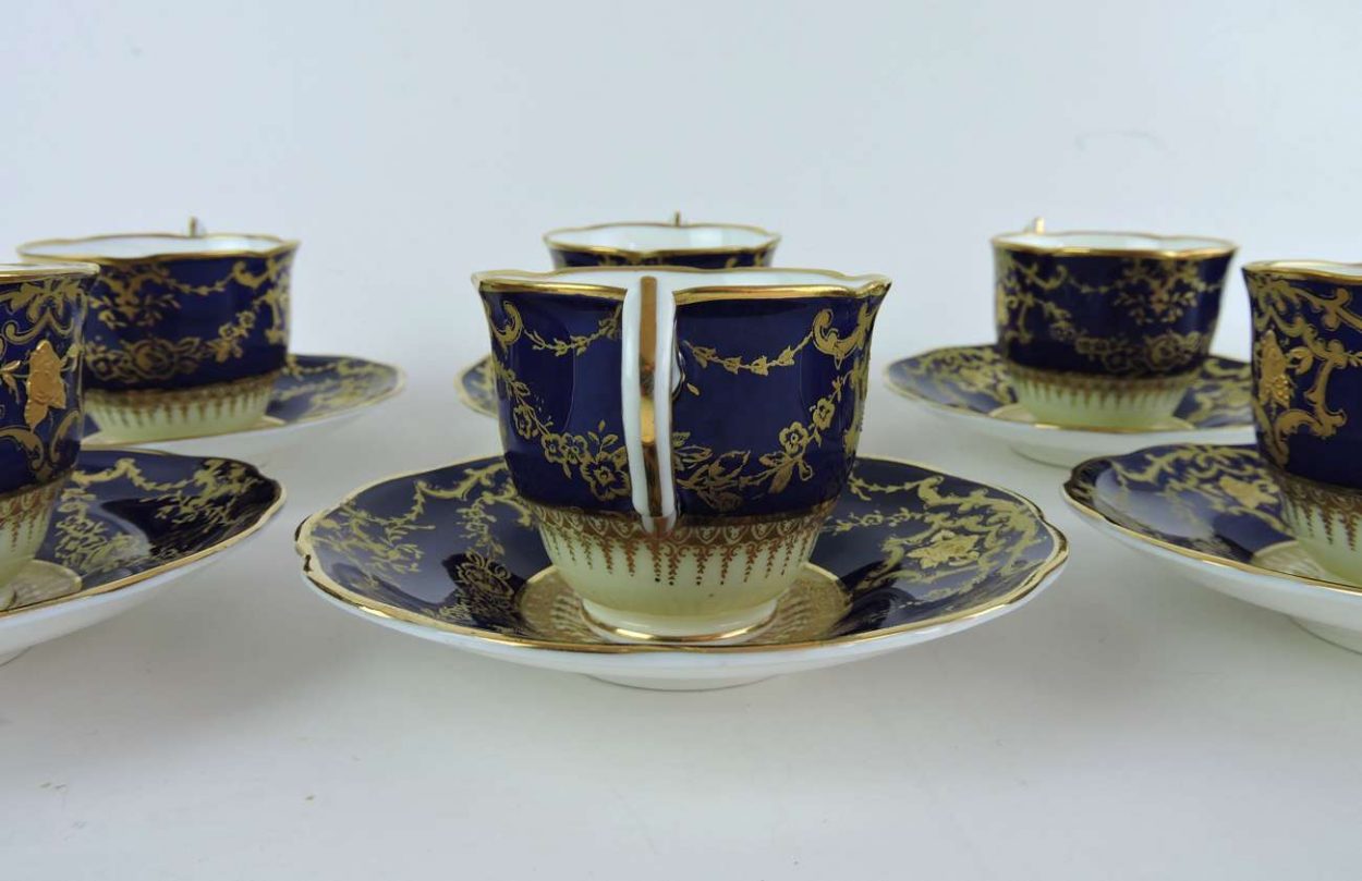 Set of 8 Cups & Saucers By George Jones & Sons, England - Crescent