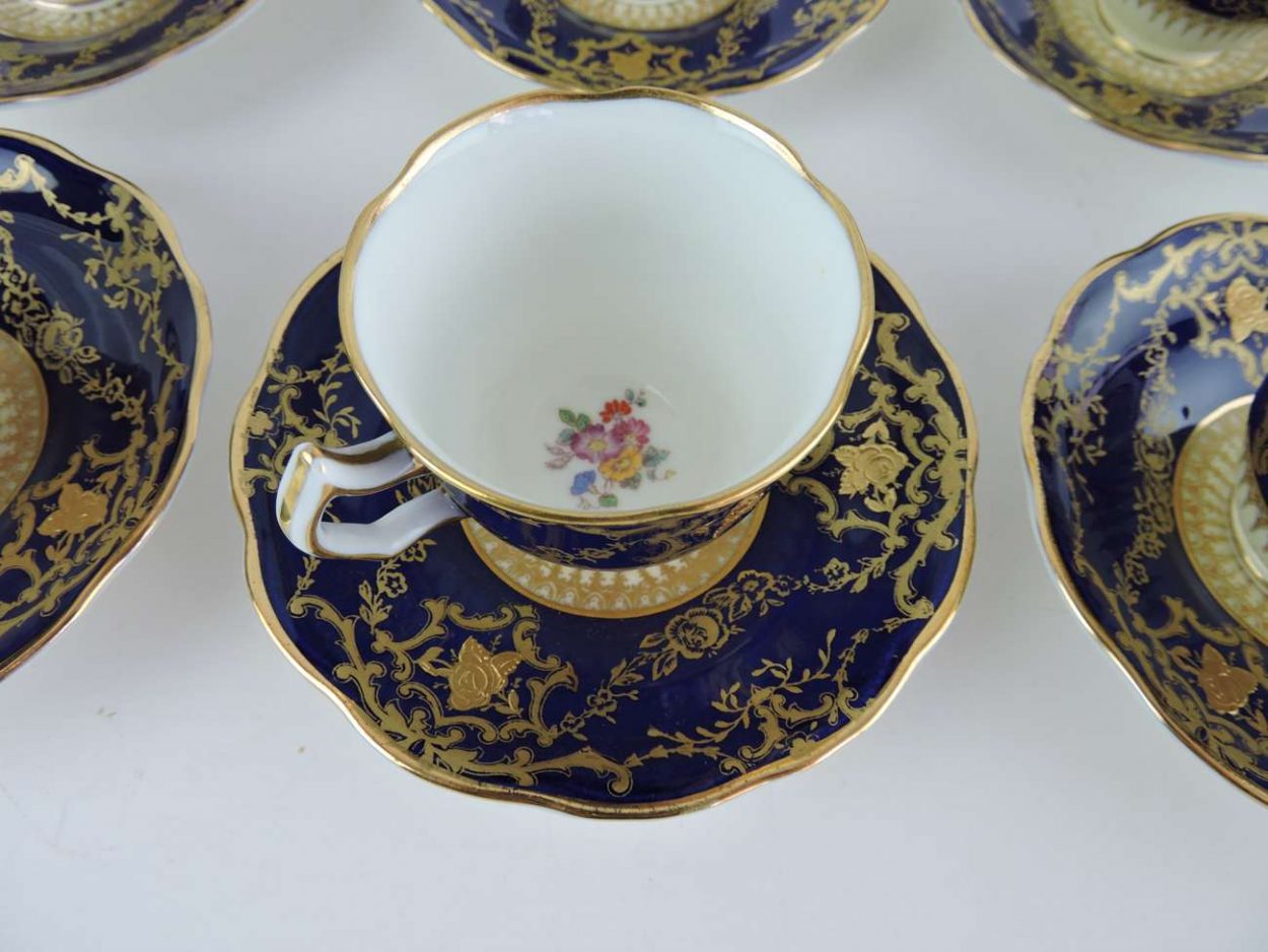 Set of 8 Cups & Saucers By George Jones & Sons, England - Crescent