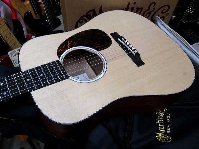 Martin D JR E オール単板 エレアコモデル マイク搭載 Junior Series