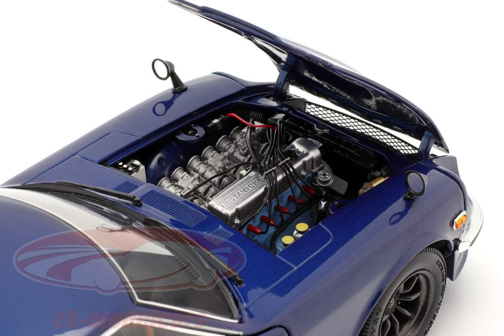 The lady for the weekend: Nissan Fairlady Z by Kyosho