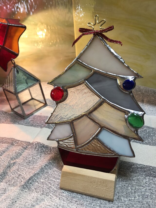 ホワイトクリスマスツリー ステンドグラス | iichi 日々の暮らしを
