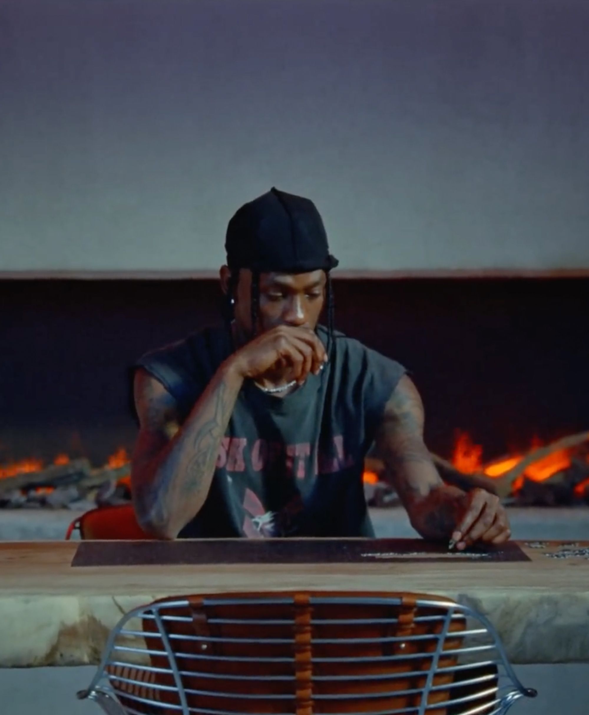 Utopia World – TRAVIS SCOTT