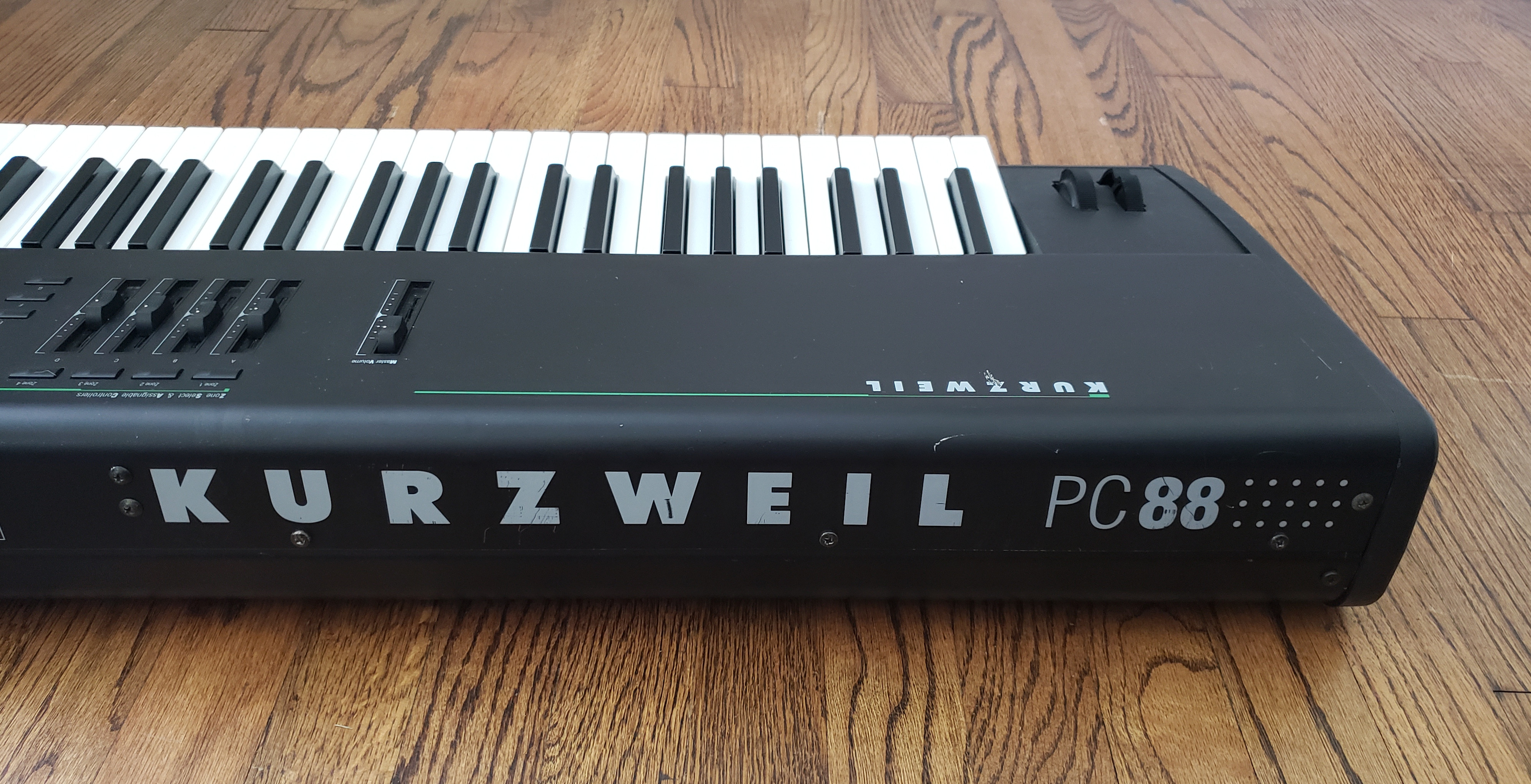 Kurzweil PC88 photo gallery - Syntaur