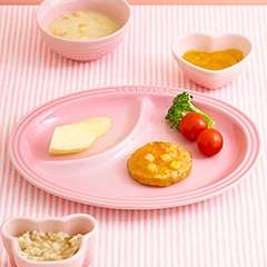 ル・クルーゼ[Le Creuset]のマルチ・オーバル・プレート ミルキー