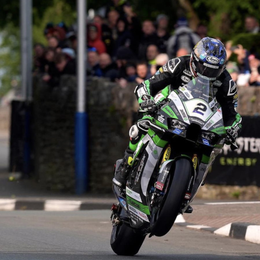 Watch Souped-Up Kawasaki ZX-4R hit 183mph | Visordown