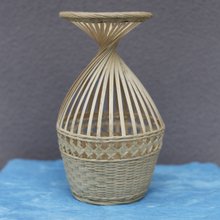 12%OFF】竹編みシリーズ | 竹編み花器 | 防漏瓶入り水瓶 | 伝統民芸品