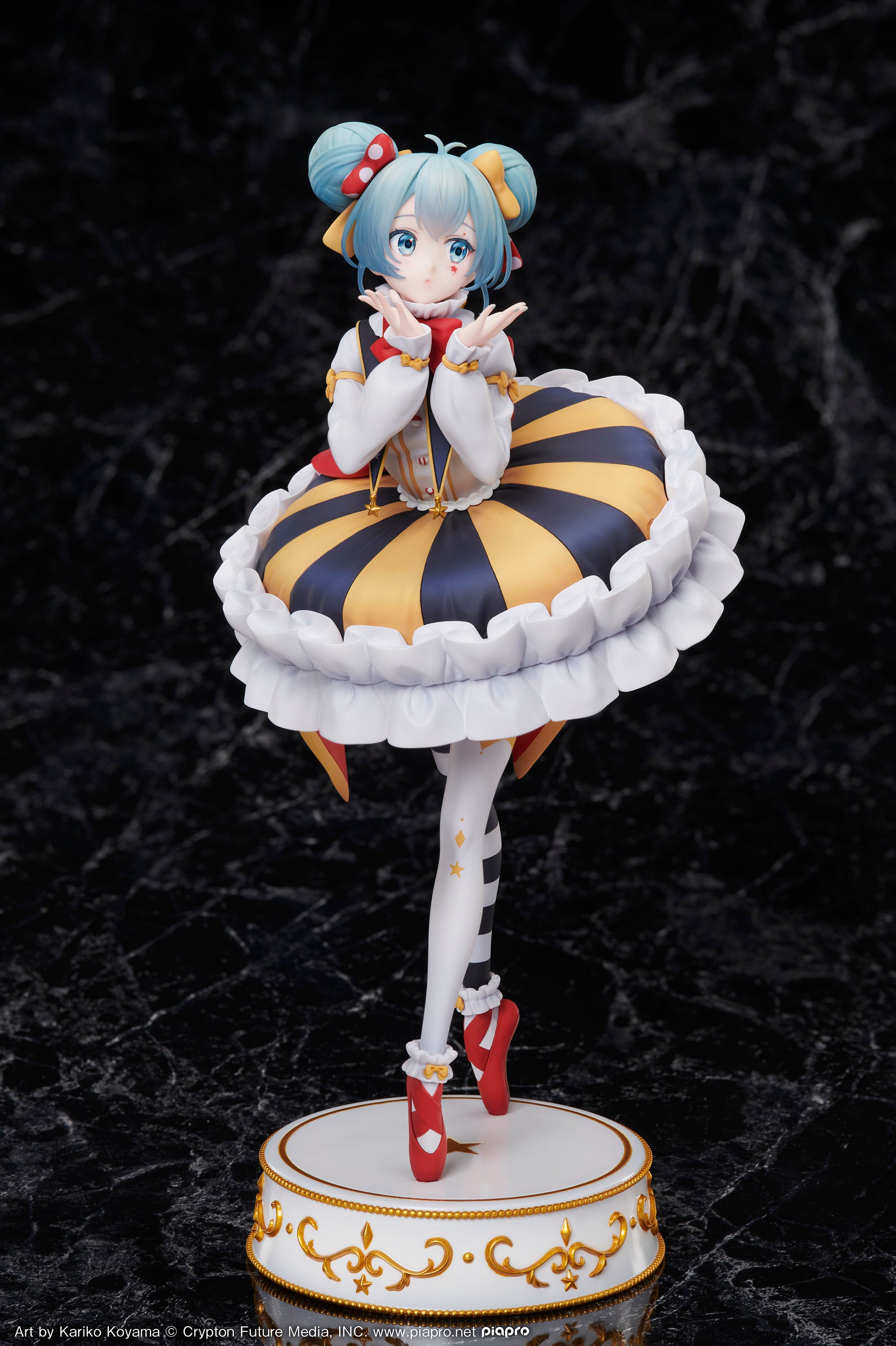 coco022_03_h_2048x.jpg?v=