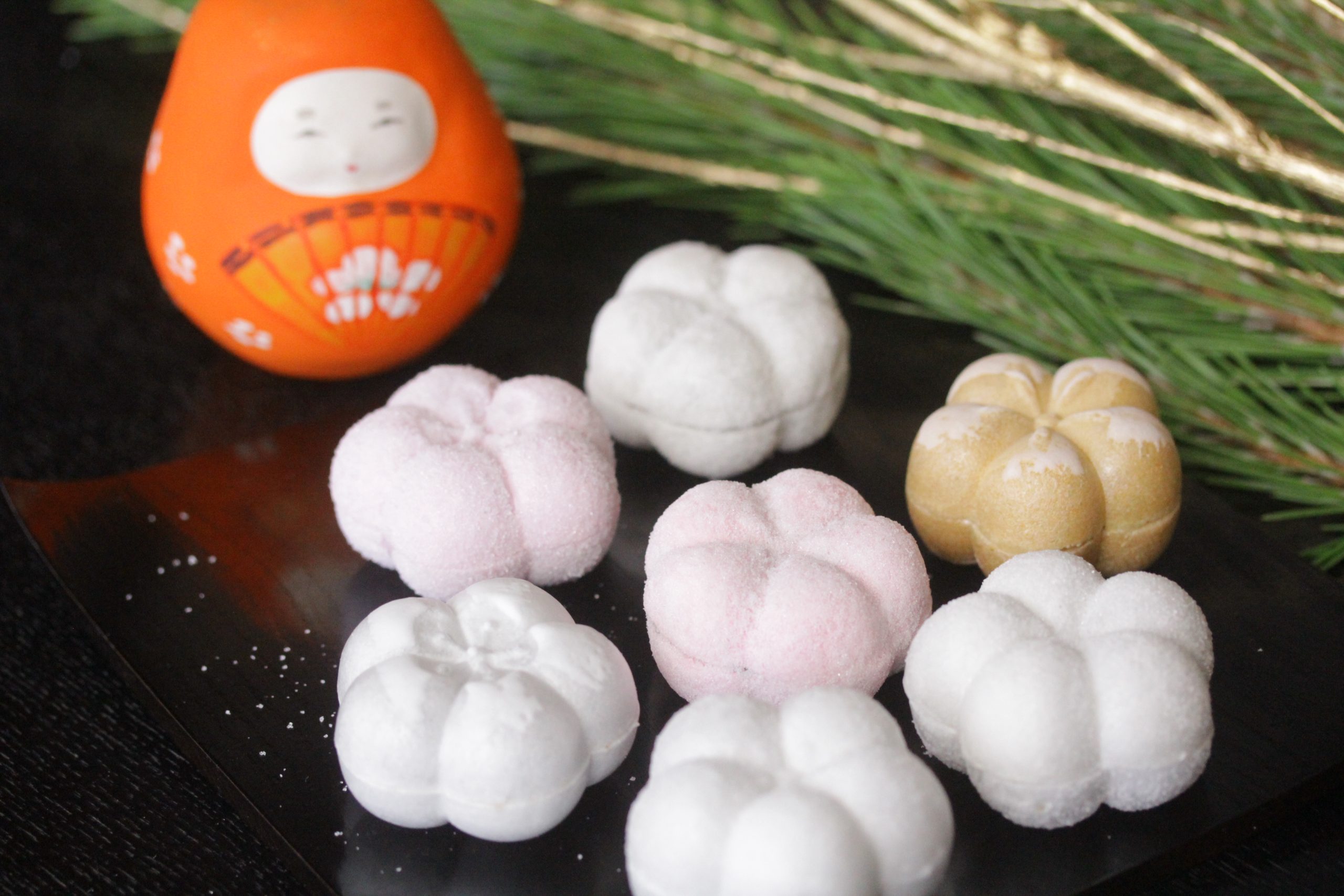 金沢の正月に欠かせない縁起菓子、和菓子＜福梅＞を食べ比べ！どこが
