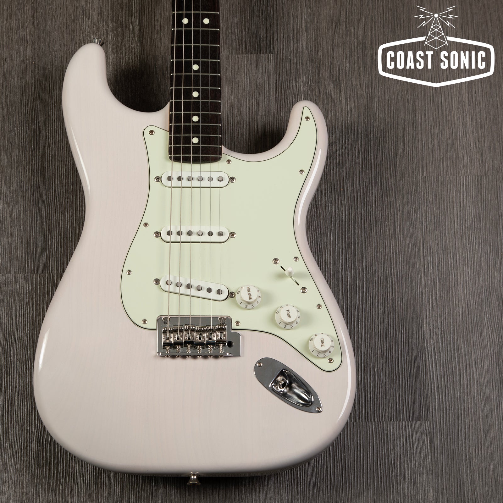 2022 Fender Hybrid II 60s Stratocaster Made in Japan Transparent Blond
