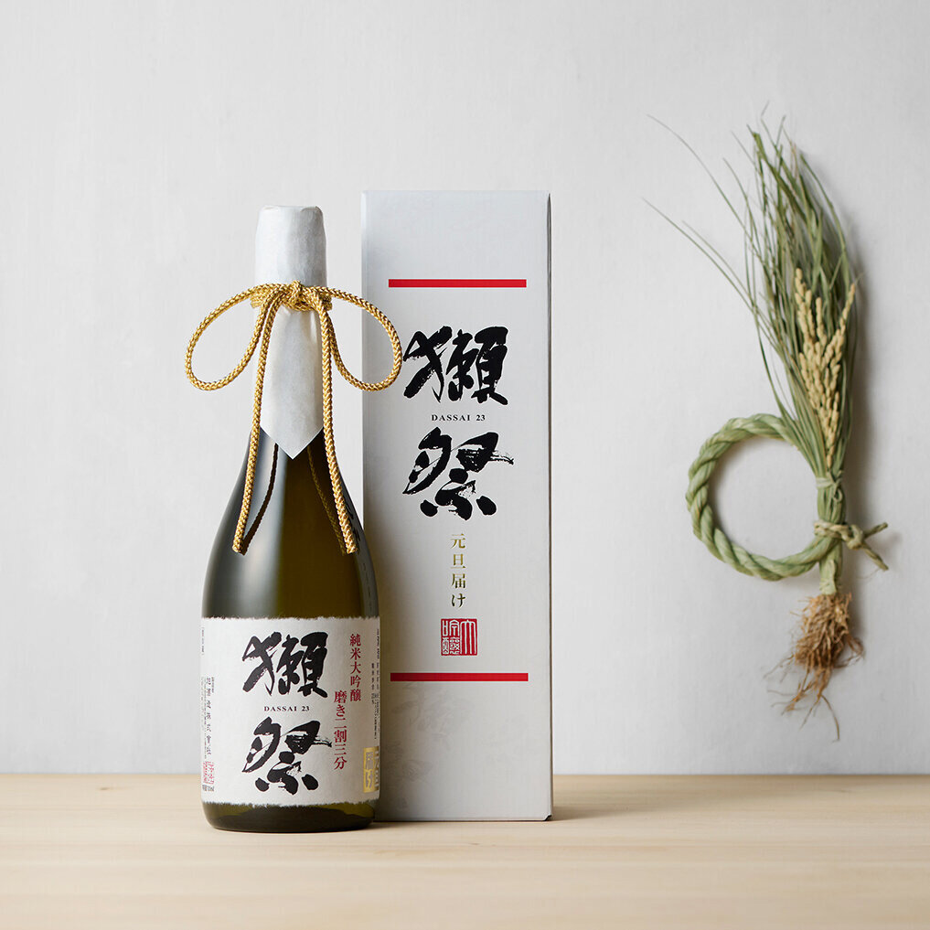 獺祭 純米大吟醸 磨き二割三分 元旦届け - 獺祭の蔵元｜株式会社 獺祭