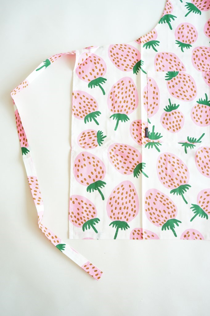 マリメッコ【marimekko】Mansikka エプロン（レディース・キッズ