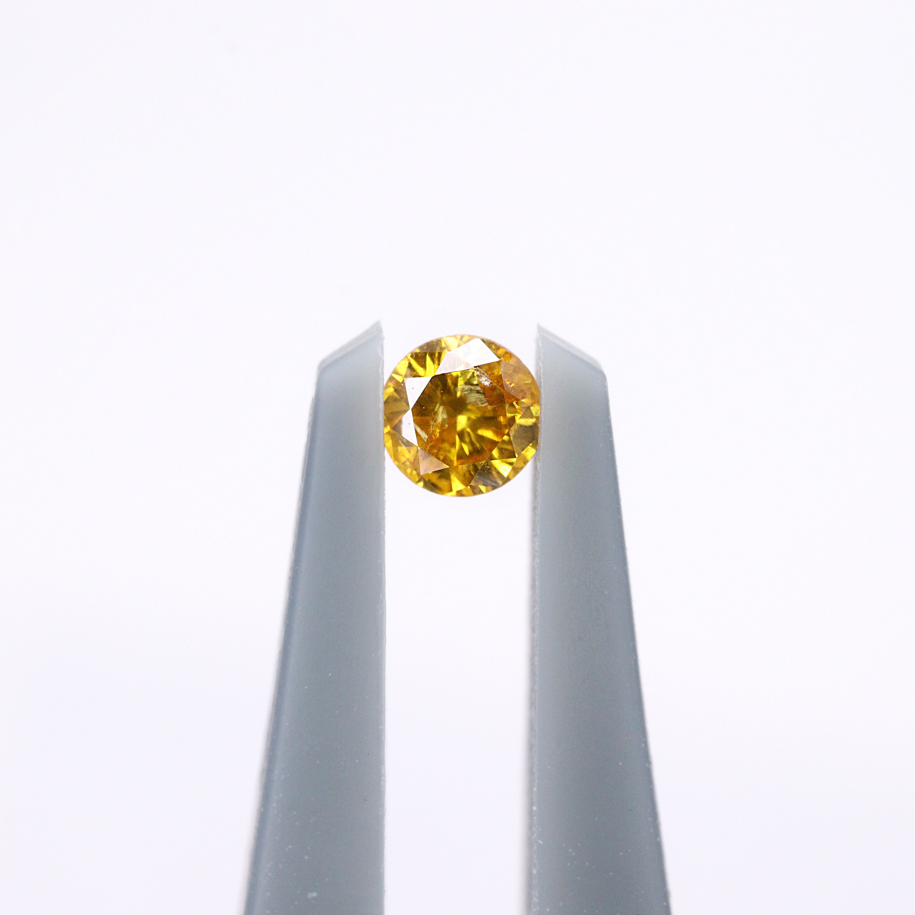 イエローダイヤモンド0.066ct