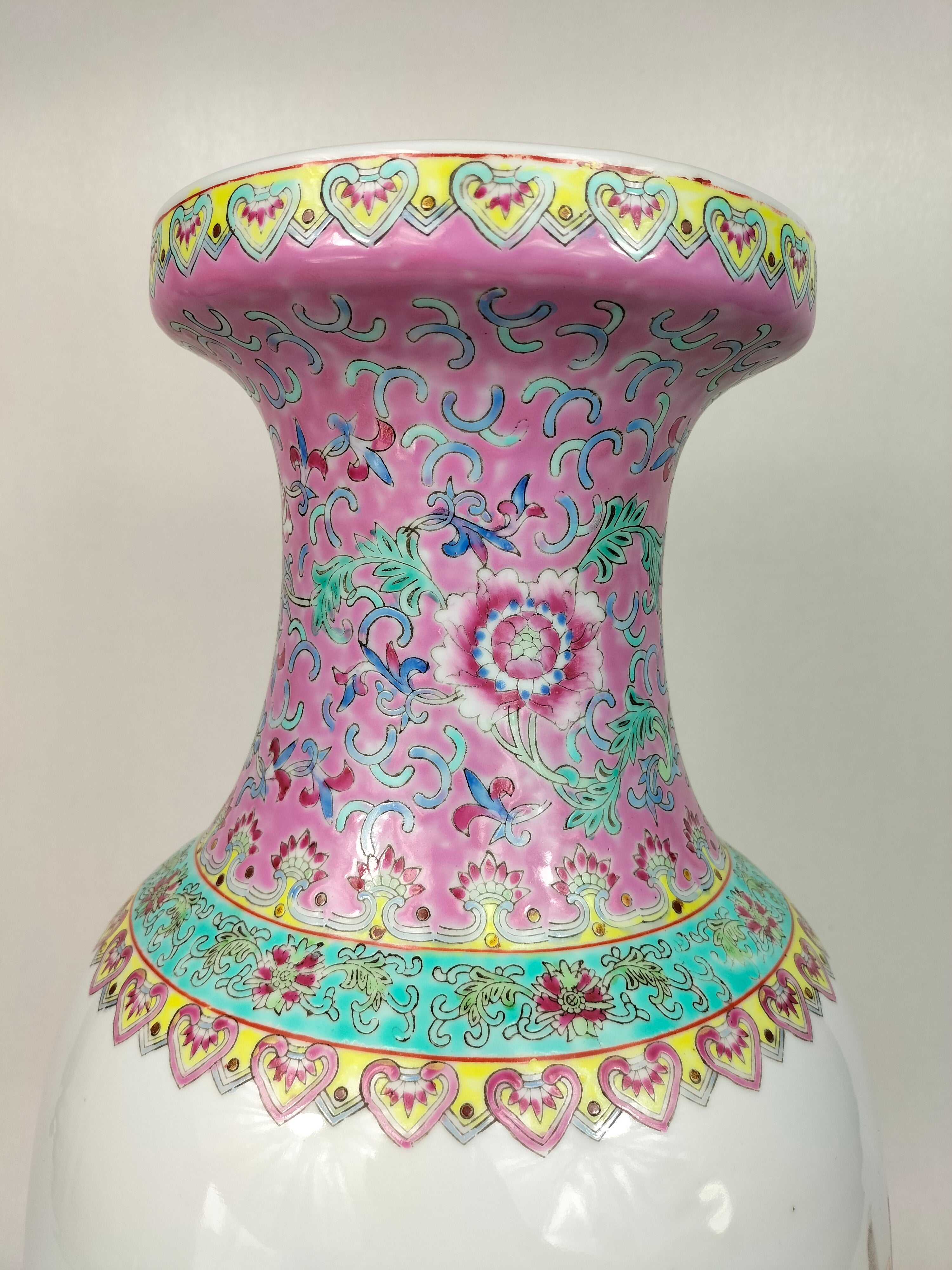 装饰八仙的大型中国粉彩花瓶// 景德镇- 20 世纪– Diddenantiques