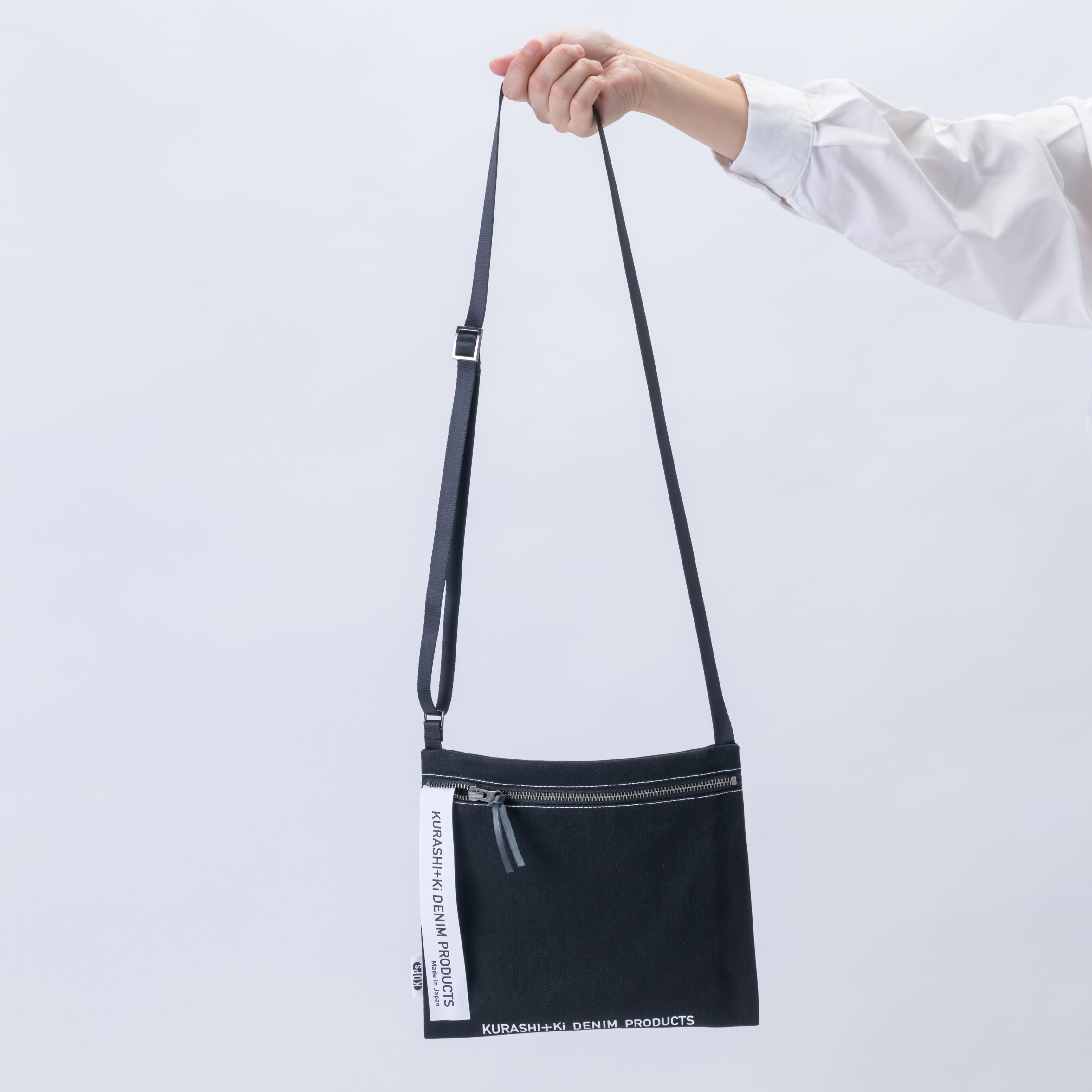 KURASHI+Ki SAC BK（サコッシュ・ブラック）(ブラック): せとうち