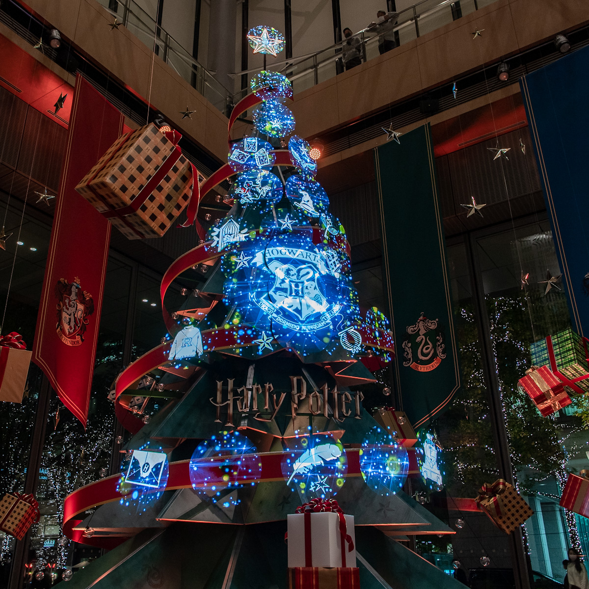 クリスマスツリーや限定グッズも！Marunouchi Bright Christmas 2021
