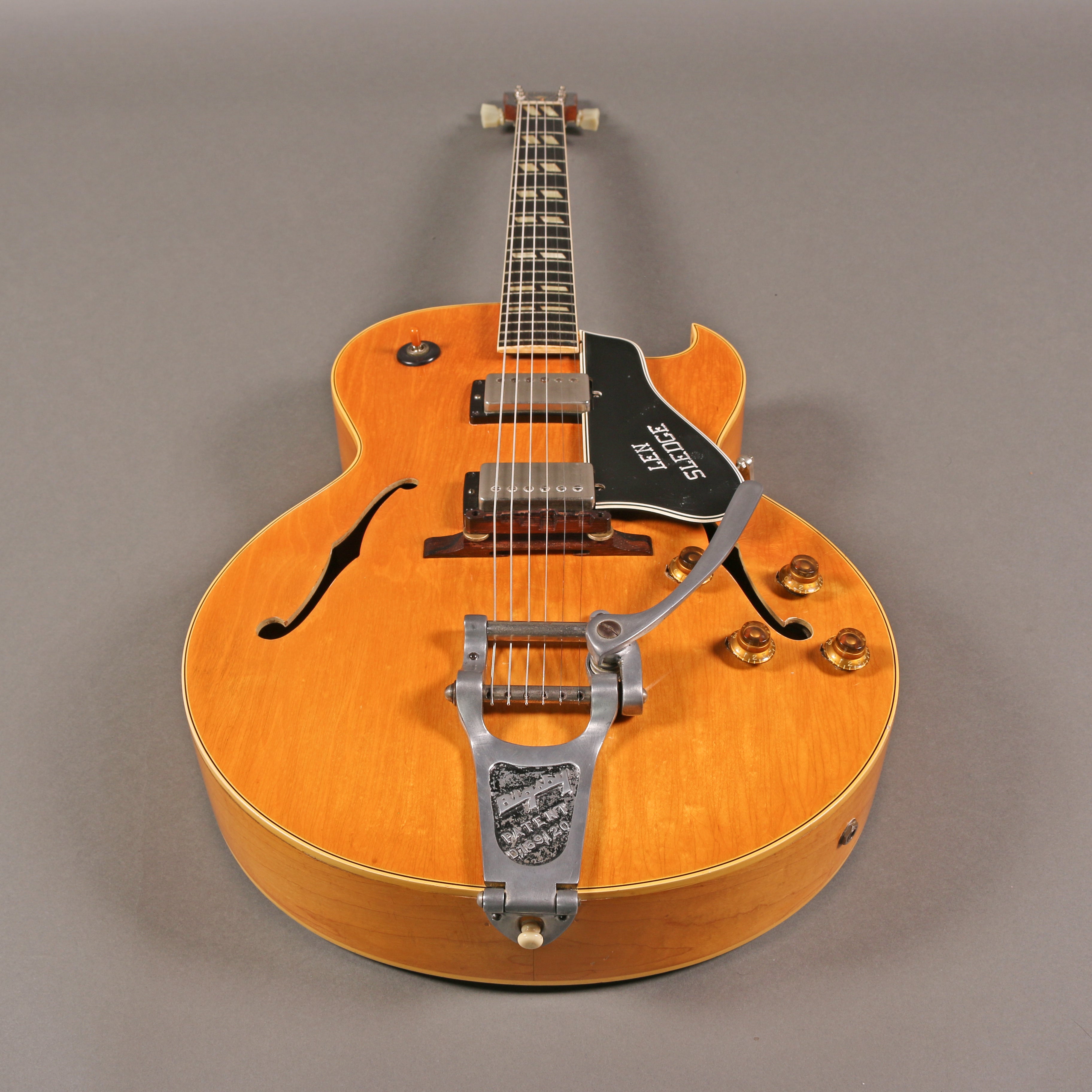 1959 Gibson ES-175D – Emerald City Guitars