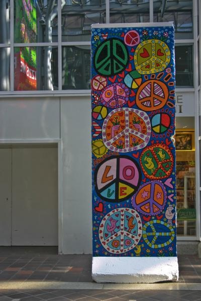 James Rizzi – on tour | The Wall Net