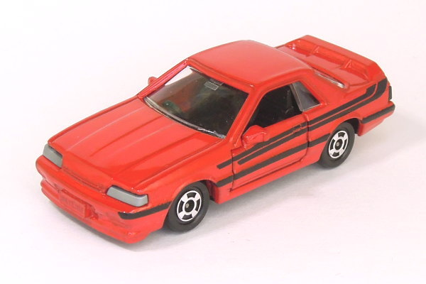 トミカ ニッサン スカイライン No.20-5 1986年12月発売 R31型 前期金型