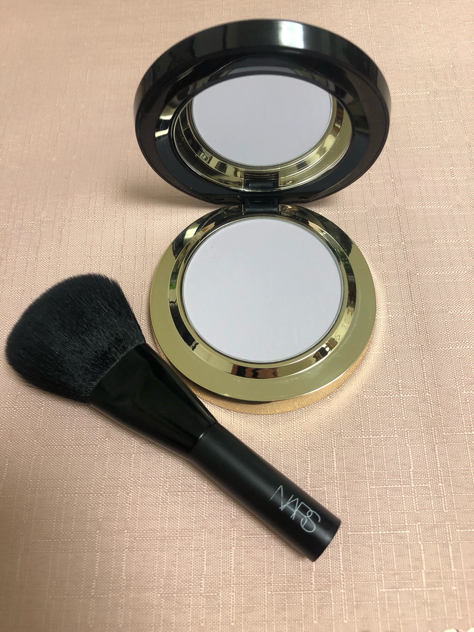 SUQQU(スック) / ソフト マット セッティング パウダーの公式商品情報