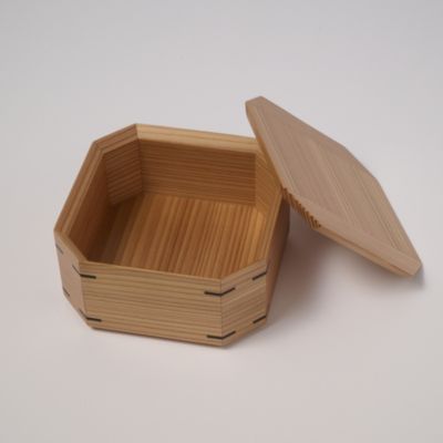 酒井 航(サカイ ワタル)の【DOUBLE=DOUBLE FURNITURE】杉隅切弁当箱／S