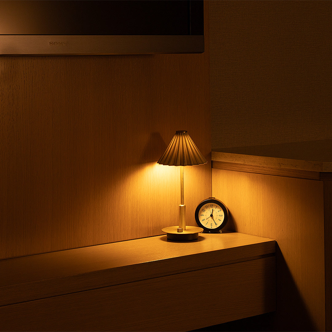 ORIGAMI LAMP PORTABLE（オリガミランプ ポータブル）