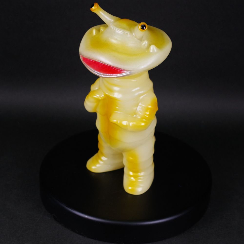 3月26日(日)11時より販売開始】【U.S.TOYS】SBカネゴン(蓄光ゴールド
