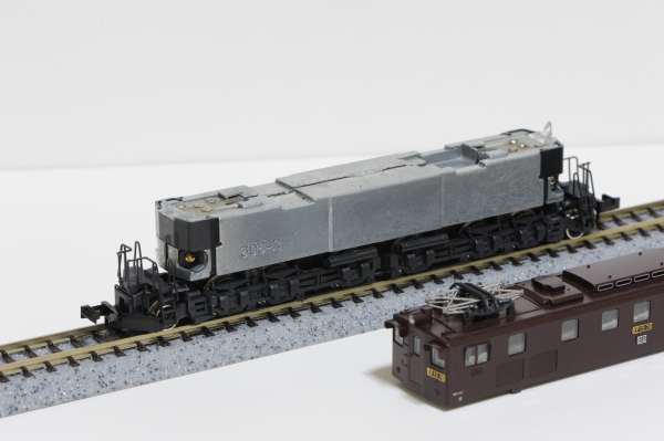 KATOのEF15: 臨zawa混合列車