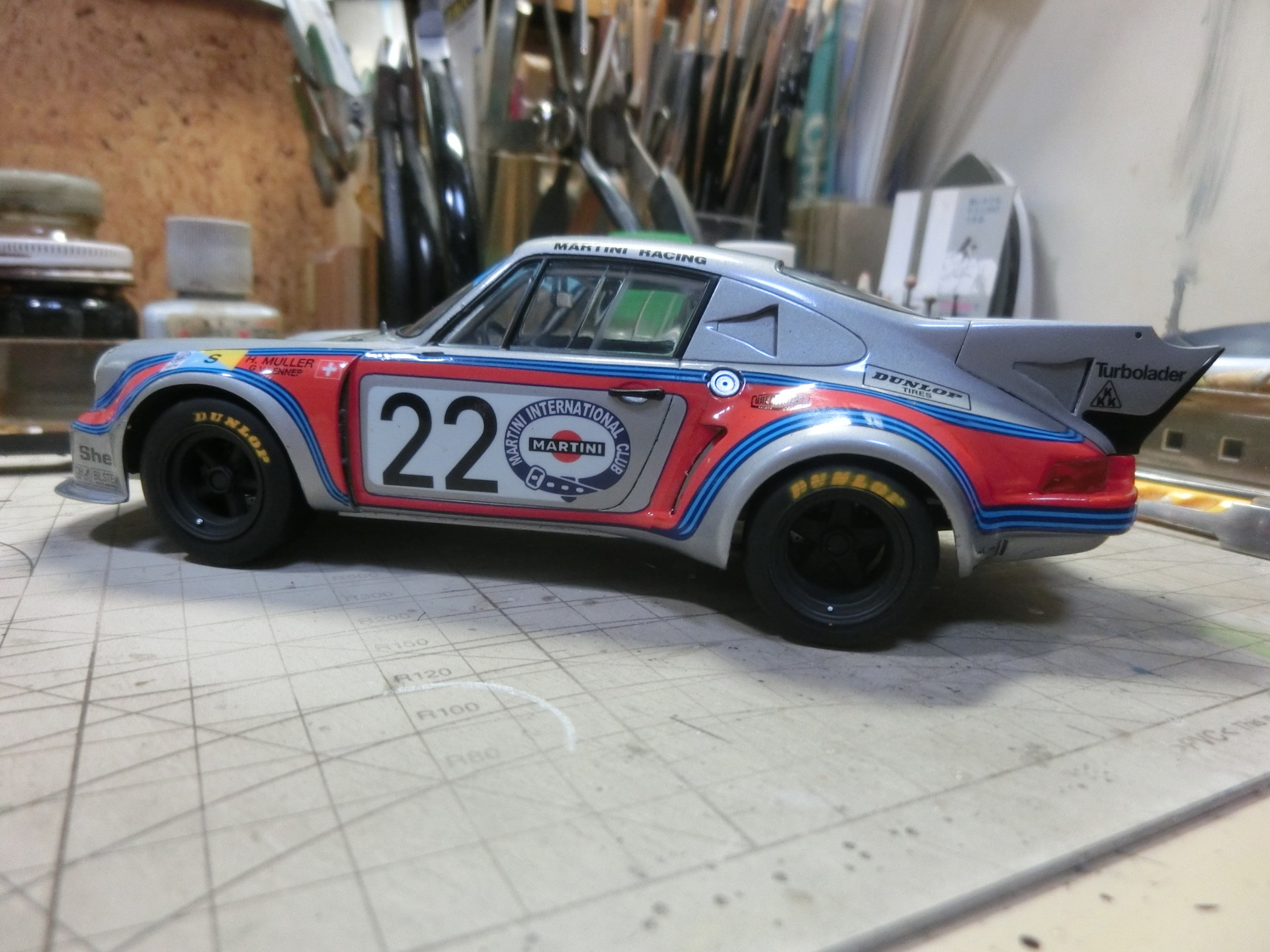 フジミ1/24 ポルシェ911カレラ RSRターボ 制作記 17: 日の丸航空隊の