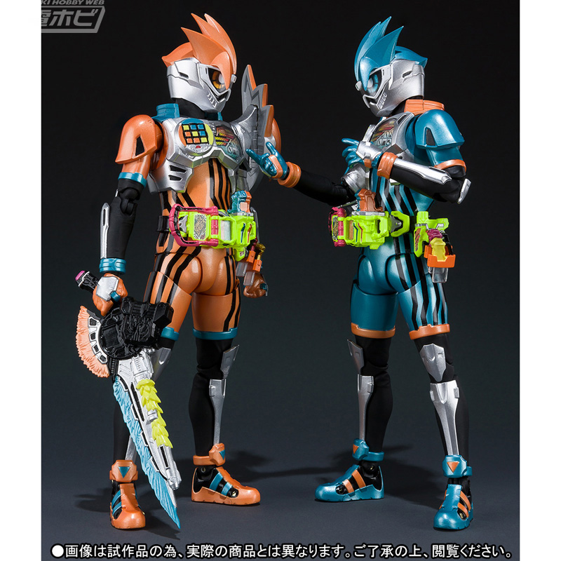 仮面ライダーエグゼイド』ダブルアクションゲーマー レベルXXがL、R