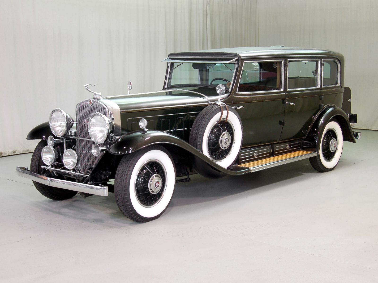 1931 Cadillac V16 |