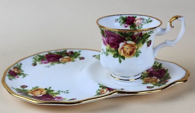 1962 ROYAL ALBERT Old Country Roses, Place Setting/Tea set/Bunny