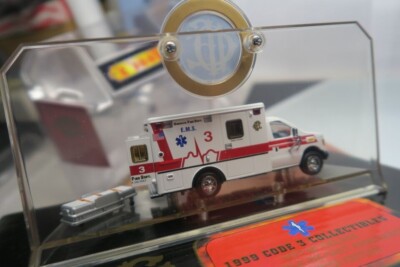 CODE 3 EMS CHICAGO FIRE DEPT FORD E 350 AMBULANCE #12056 LIMITED