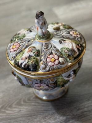 Vintage CAPODIMONTE MADE IN ITALY Cherub CANDY DISH WITH LID Bowl