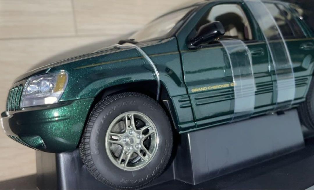 AUTOart 1/18 Jeep Grand Cherokee Model Car Used | eBay