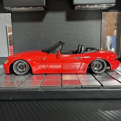 UT-Models 1/18 BMW Z3 Roadster (Lowdown custom specification) Die