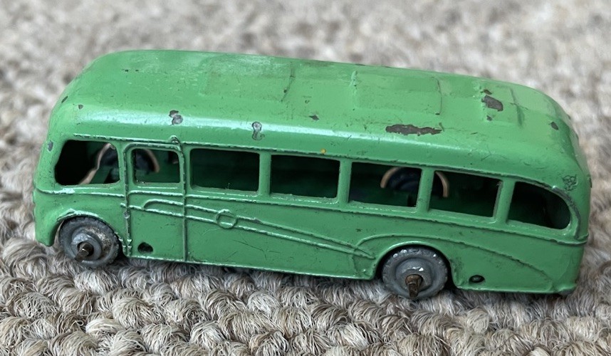 ミニカー MATCHBOX No.21 b Bedford Coach 2nd ミニカー MATCHBOX No