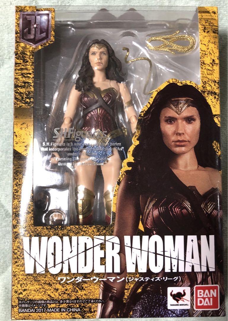S.H. Figuarts Wonder Woman JUSTICE LEAGUE Figure Bandai TAMASHII