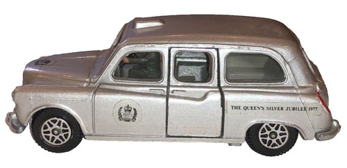 Dinky Toys 477, Parsley's Car Morris Oxford Bull Nose, - Nice