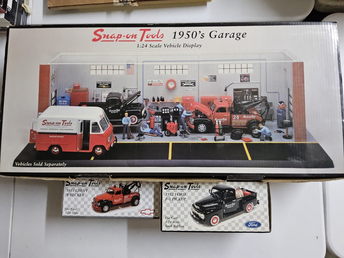 Snap on Tools 1950's Garage 1:24 Matching Vehicle Set 52 Pickup 53