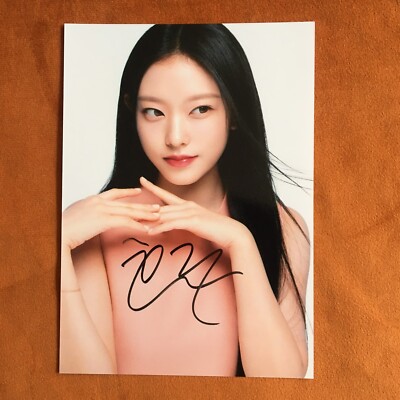 NEWJEANS HAERIN Autographed Signed Photo K-POP Collection 5*7 2024