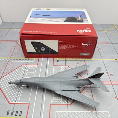 Herpa Wings 1/200 USAF B-1B Lancer, alloy bomber model 572903 | eBay