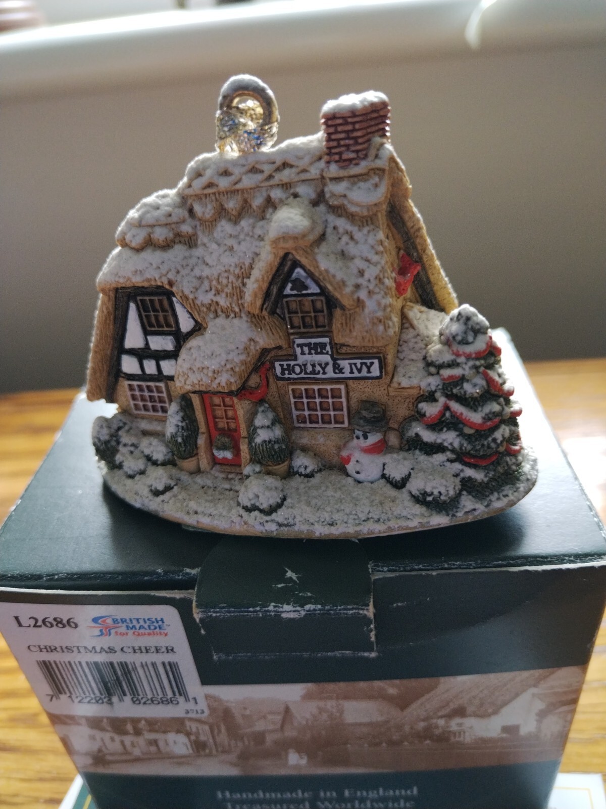 Lilliput Lane - Christmas Post